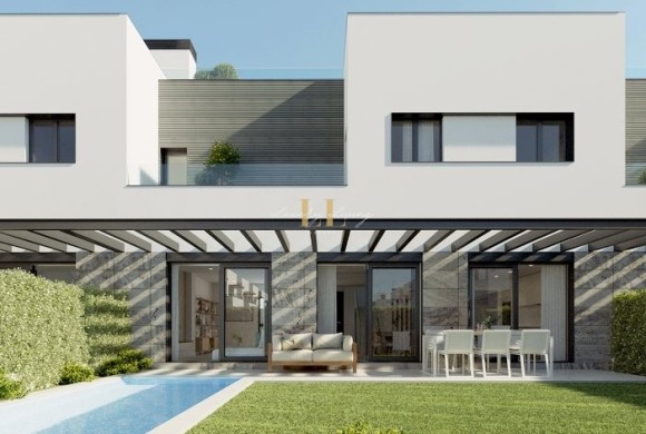 Villa for sale in Playa De Palma
