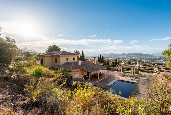 Country house for sale in Alhaurín de la Torre