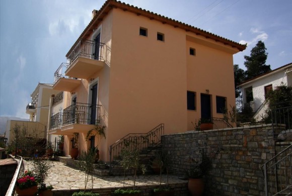 House for sale in Fokida