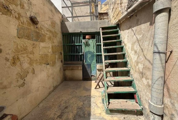 Townhouse for sale in Paola