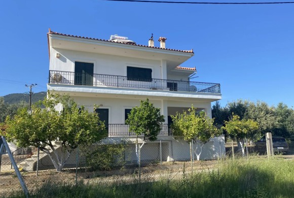 House for sale in Evia