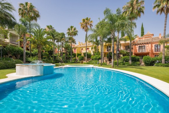 Townhouse for sale in The Golden Mile