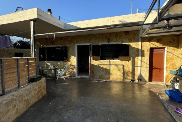 House for sale in East