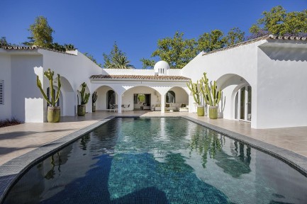 Villa for sale in