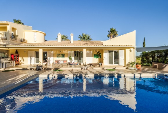 Villa for sale in Lagos