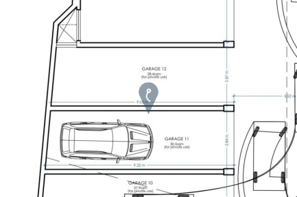 Garage / Parking Space for sale in
