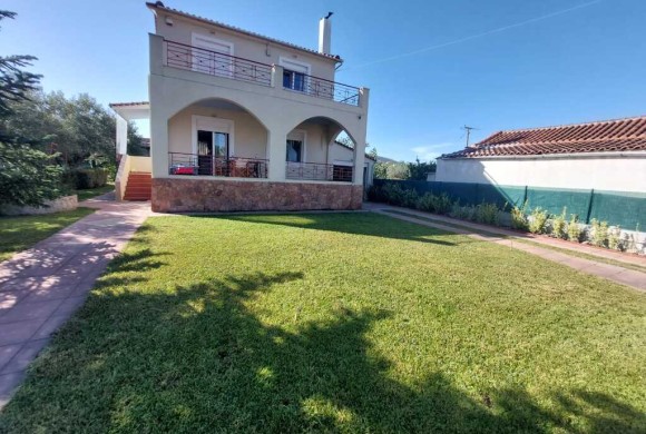 House for sale in Evia