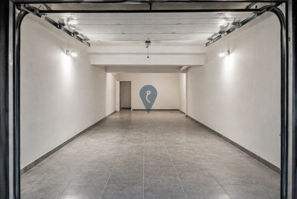 Garage for sale in Sliema
