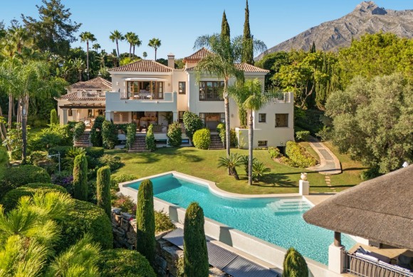 Villa for sale in The Golden Mile