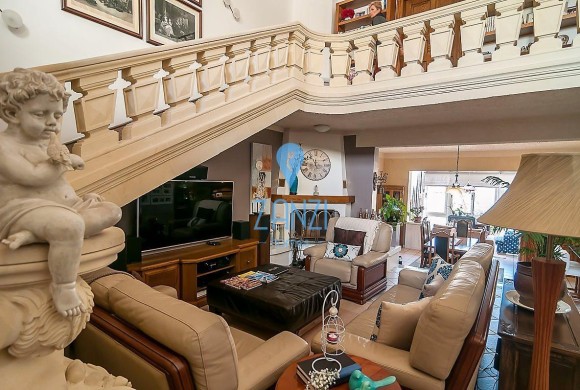 House for sale in Fontana
