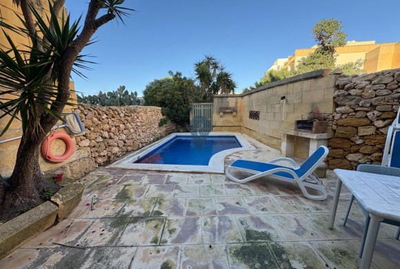 Country house for sale in Xaghra