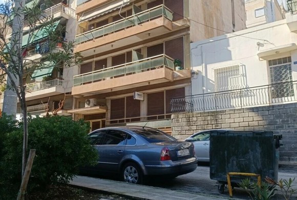 Building for sale in Center