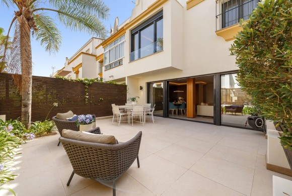 Townhouse for sale in The Golden Mile