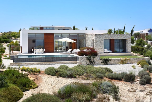 Villa for sale in Tsada