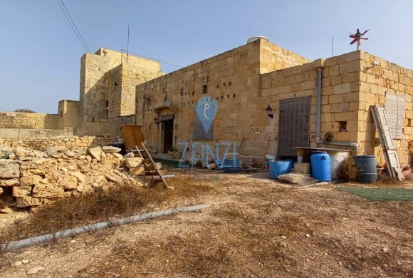 Country house for sale in Marsaskala