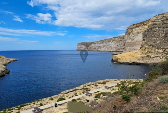 Apartment for sale in Xlendi