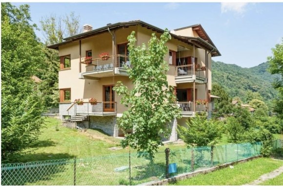 Villa for sale in Lombardy