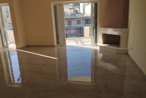 Apartment for sale in Piraeus suburbs