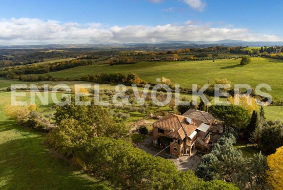 Villa for sale in Tuscany