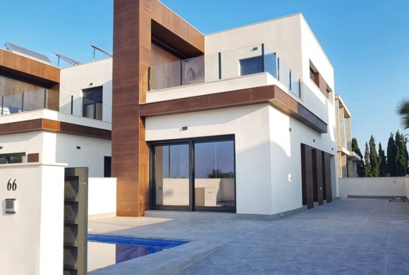 Villa for sale in Daya Nueva
