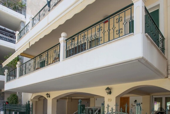 Building for sale in Center