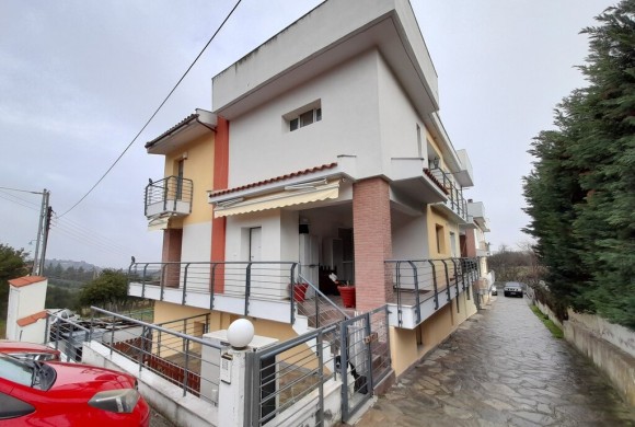 Townhouse for sale in Suburbs