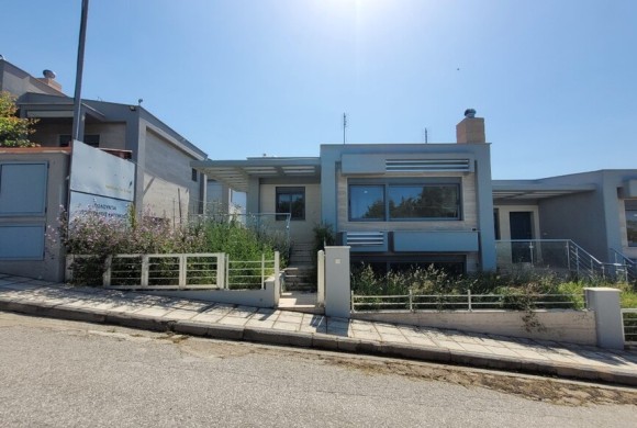Townhouse for sale in Suburbs
