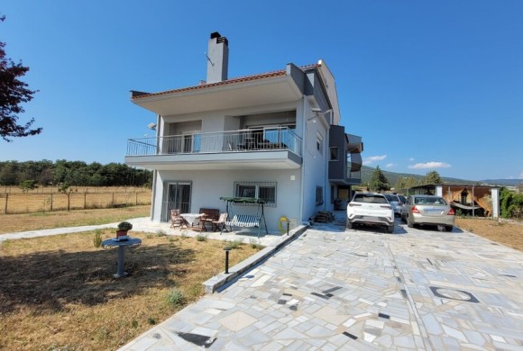 House for sale in Suburbs