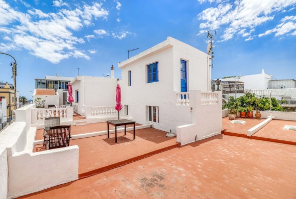 Villa for sale in Faro