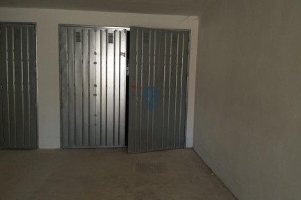 Garage / Parking Space for sale in