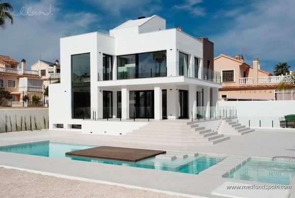 Villa for sale in Alicante