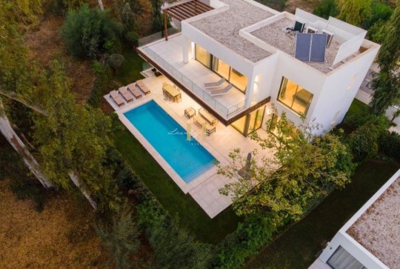 Villa for sale in Costa Del Sol