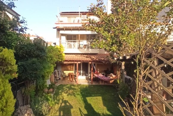 Townhouse for sale in Suburbs