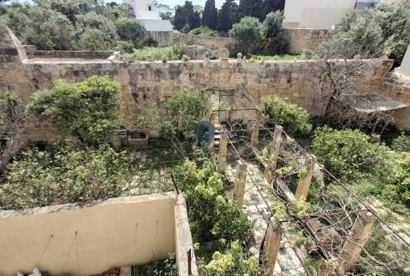 Country house for sale in Tarxien