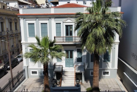 Building for sale in Municipality