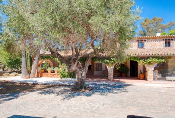 Country house for sale in Senija