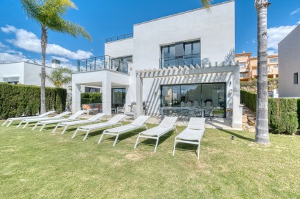 Villa for sale in