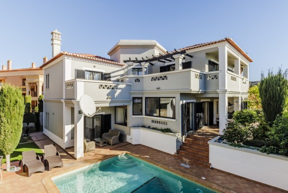 Villa for sale in Lagos