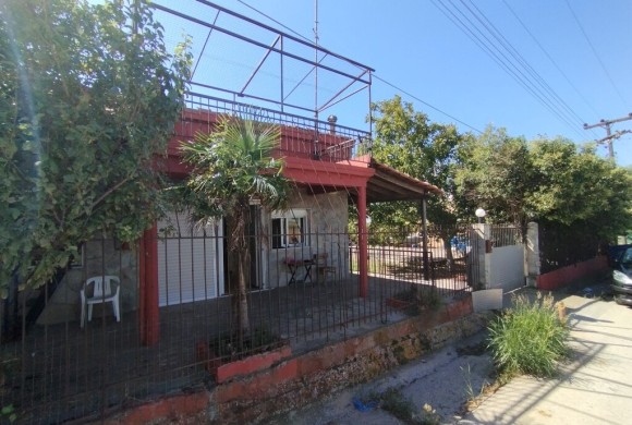 House for sale in Suburbs