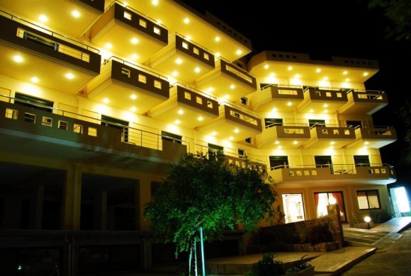 Building for sale in Evia