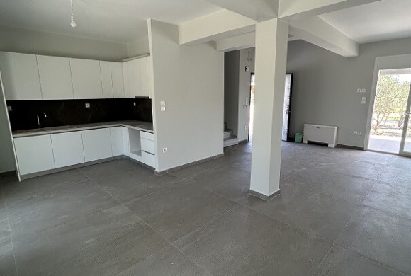 Townhouse for sale in Peloponnese