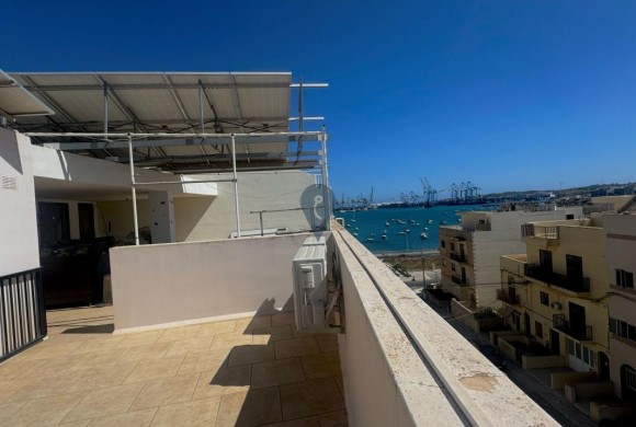 Apartment for sale in Birzebbuga