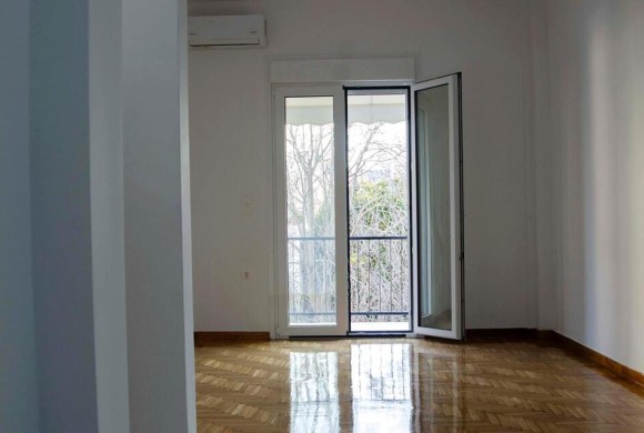 Apartment for sale in Piraeus