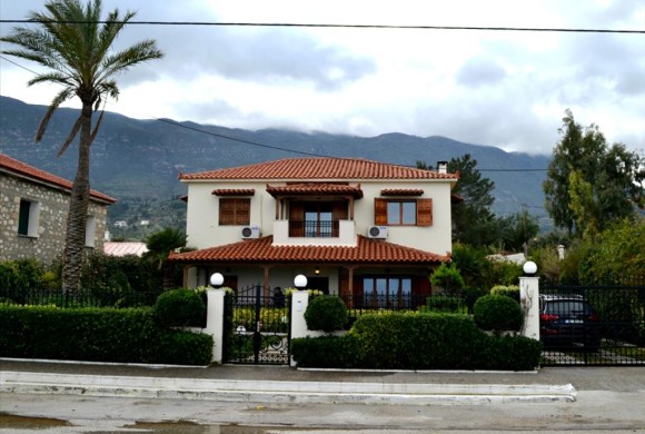House for sale in Peloponnese