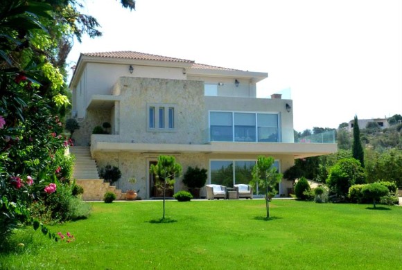 Villa for sale in East