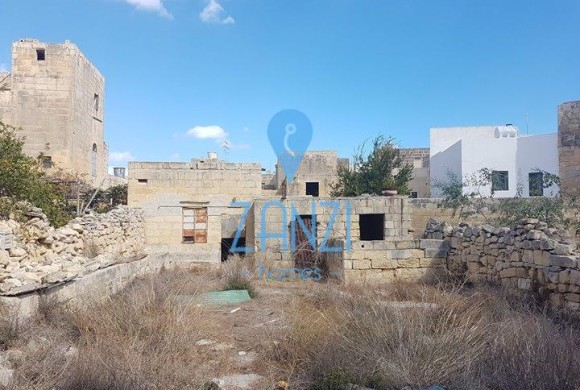 Country house for sale in Tarxien