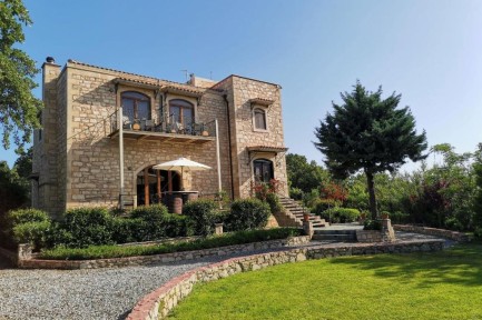 Villa for sale in 