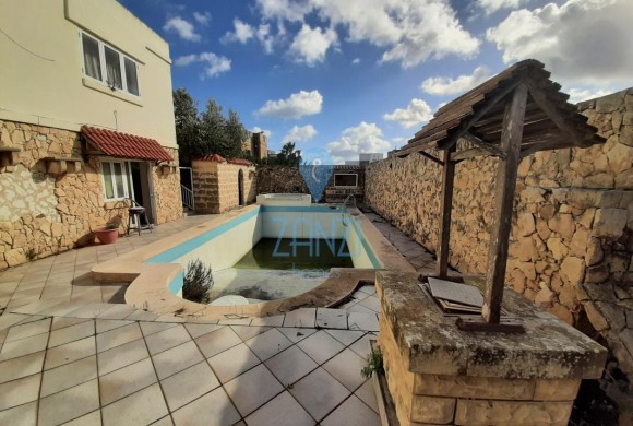 Villa for sale in Ta' l-ibragg