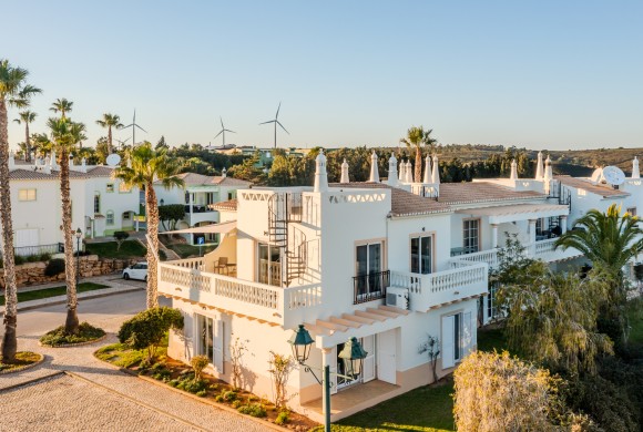 Townhouse for sale in Vila do Bispo