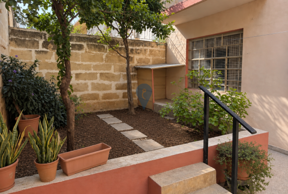 House for sale in Santa Lucia